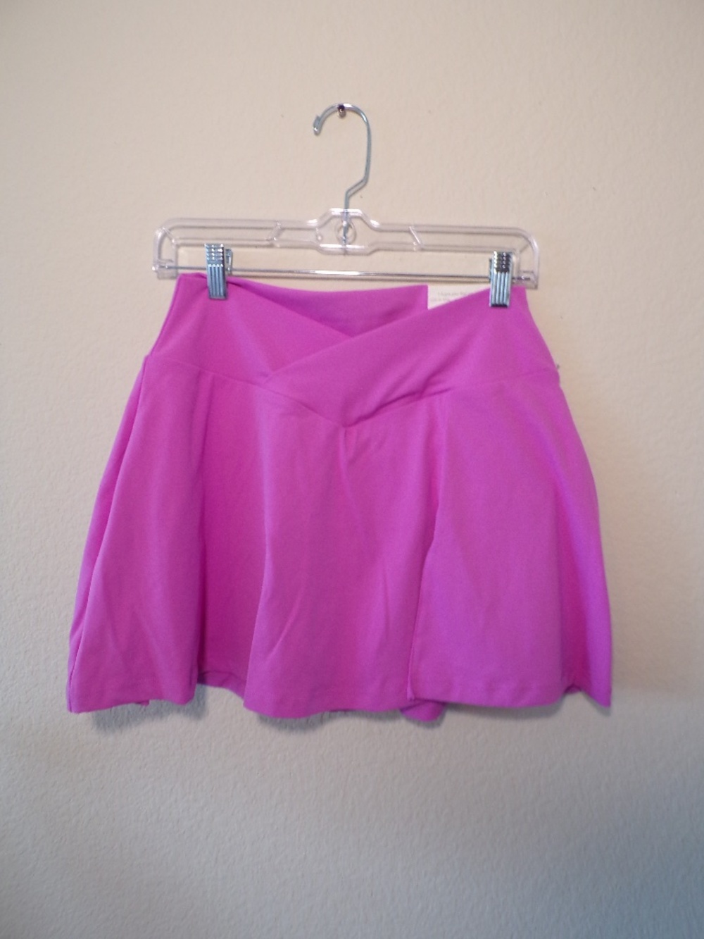 Blogilates Crisscross Slit Skort in First Bloom – Size Large